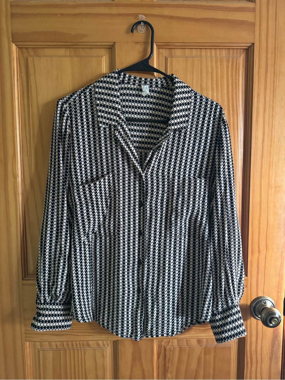 MNG blouse - size 4 - no iron required